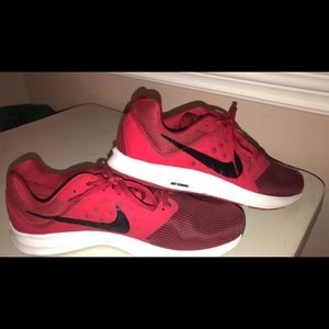 Men’s Nike’s downshifter shoes
